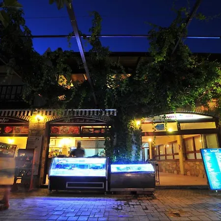 Manolya Hotel